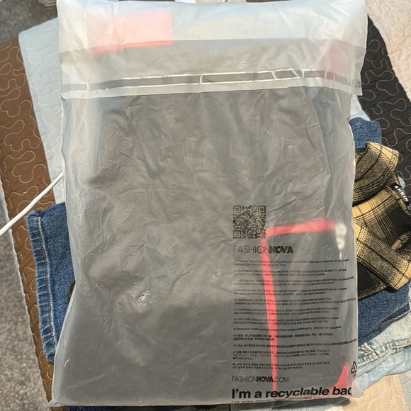 Fashion Nova Cargo Pant Size Small - Picture 5 of 5